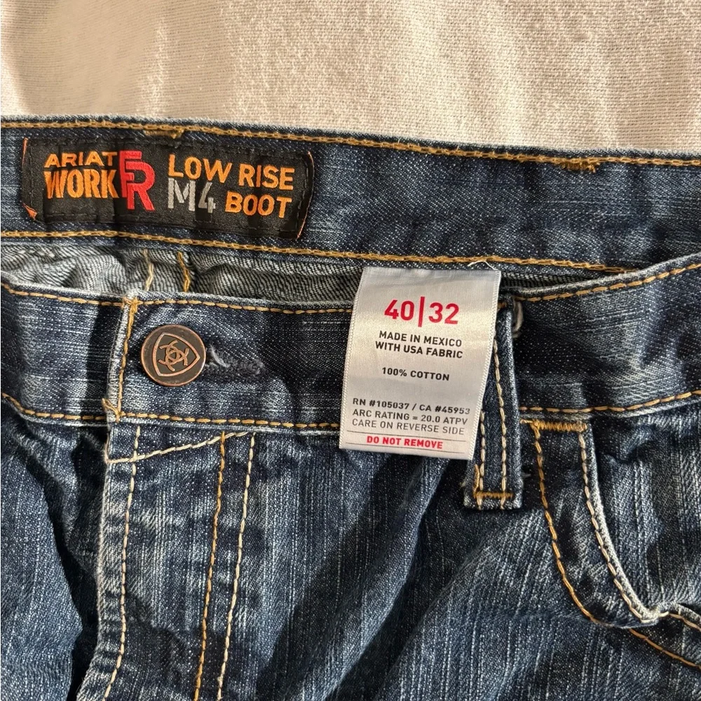 Men’s Ariat Classic Denim Low Rise Boot Cut Straight Jeans 40x32 FR M4 Cat2